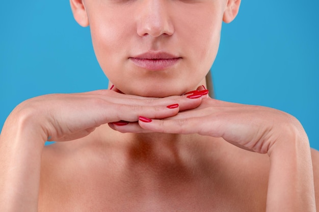 Drugi podbródek jak się go pozbyć bez zabiegów chirurgicznych?