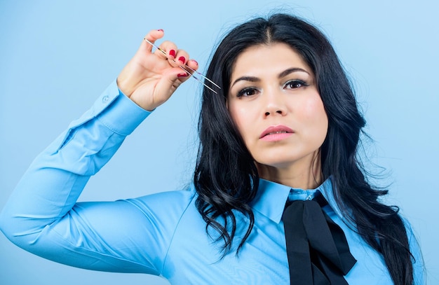 Ile trzyma się botoks na czole i od czego to zależy?