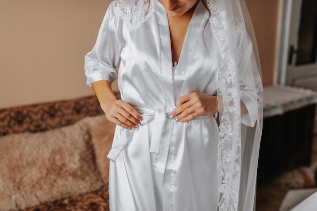 Jaka bielizna wyszczuplająca pod sukienkę sprawdzi się na wielkie wyjście?