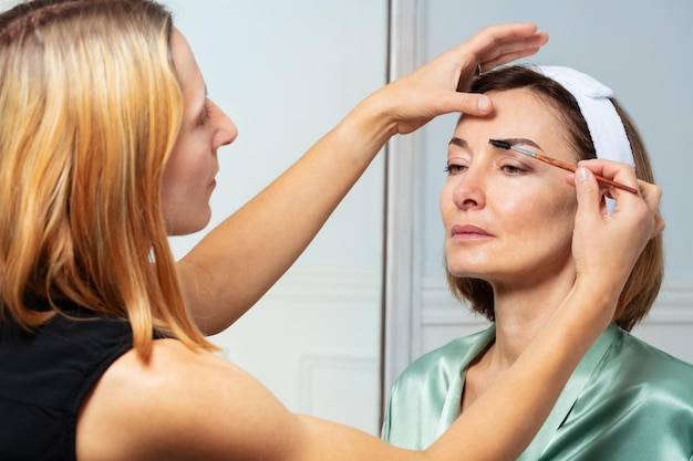 Kiedy można malować rzęsy po liftingu i dlaczego warto poczekać?