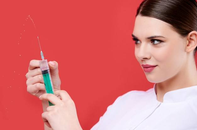 Jakie igły do mezoterapii igłowej sprawdzą się w domowych i profesjonalnych zabiegach?