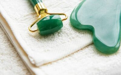 Masażer do twarzy jadeit czy kwarc – co wybrać?