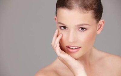 Jak odmłodzić cerę twarzy i zachować jej blask?