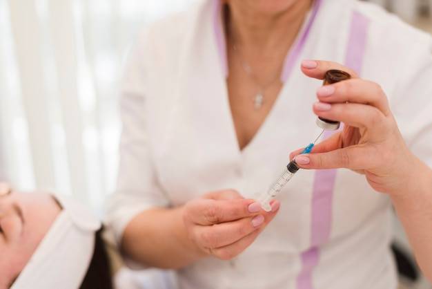 Jak przygotować się do mezoterapii igłowej, by zabieg przebiegł bez stresu?