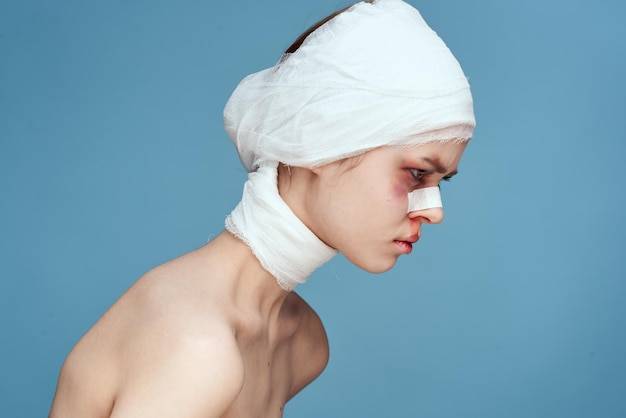 Jakie taśmy do kinesiotapingu twarzy sprawdzą się podczas codziennej pielęgnacji?