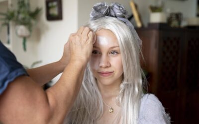 Jak rozjaśnić blond włosy bez wychodzenia z domu?