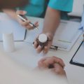 Jak podawać stymulatory tkankowe w gabinecie kosmetologicznym?